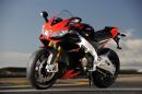 Предсатвиха официално Aprilia RSV4 Factory