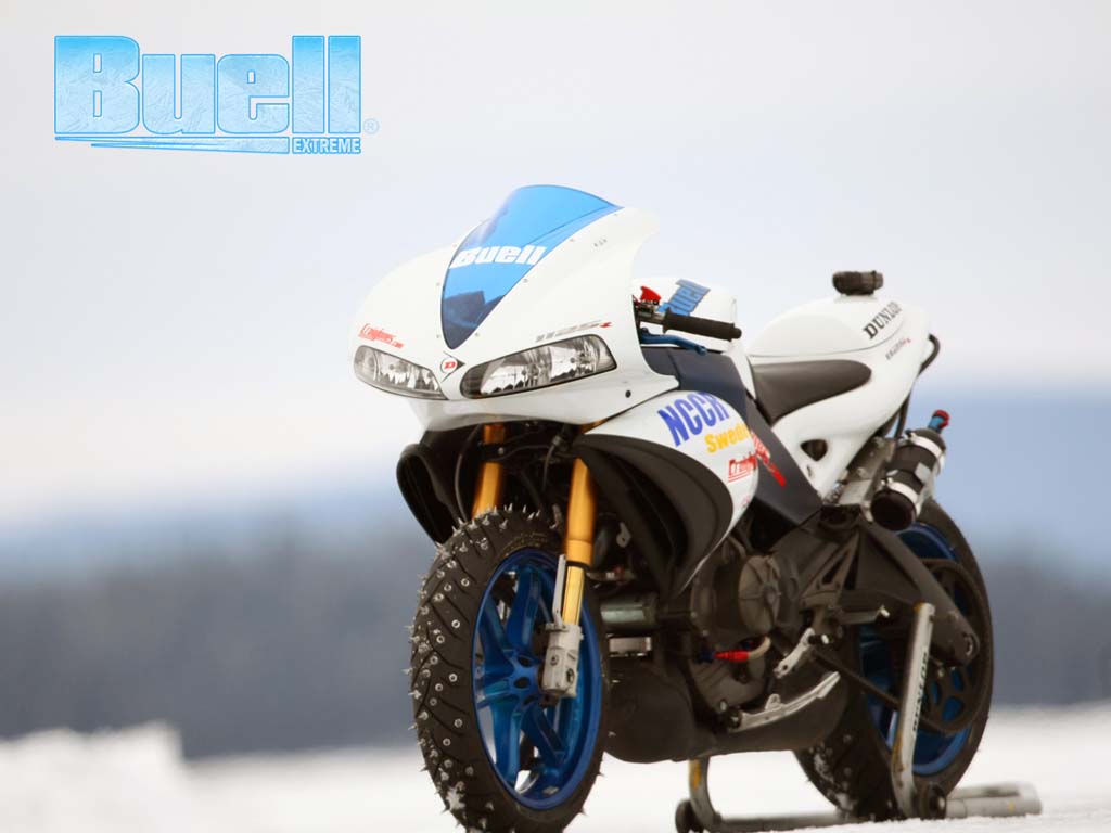 Крейг Джоунс с Buell 1125R и Buell XB12R