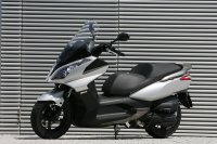 Kymco представи новите скутери Downtown