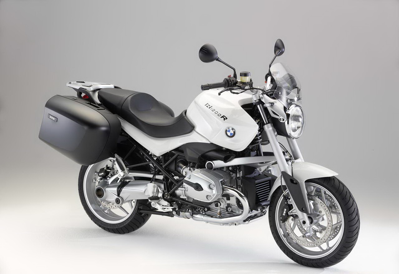 BMW R 1200 R с аксесоари Touring Special