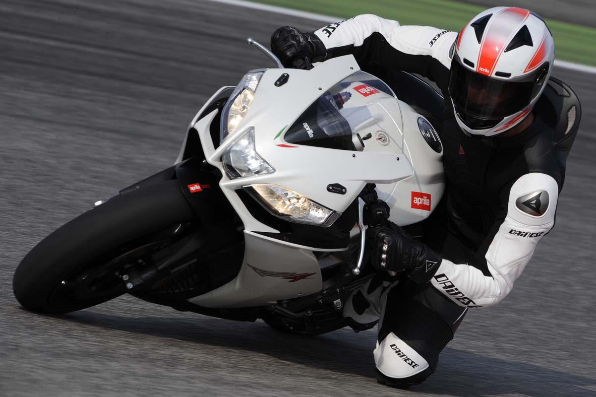 Aprilia RSV4 R