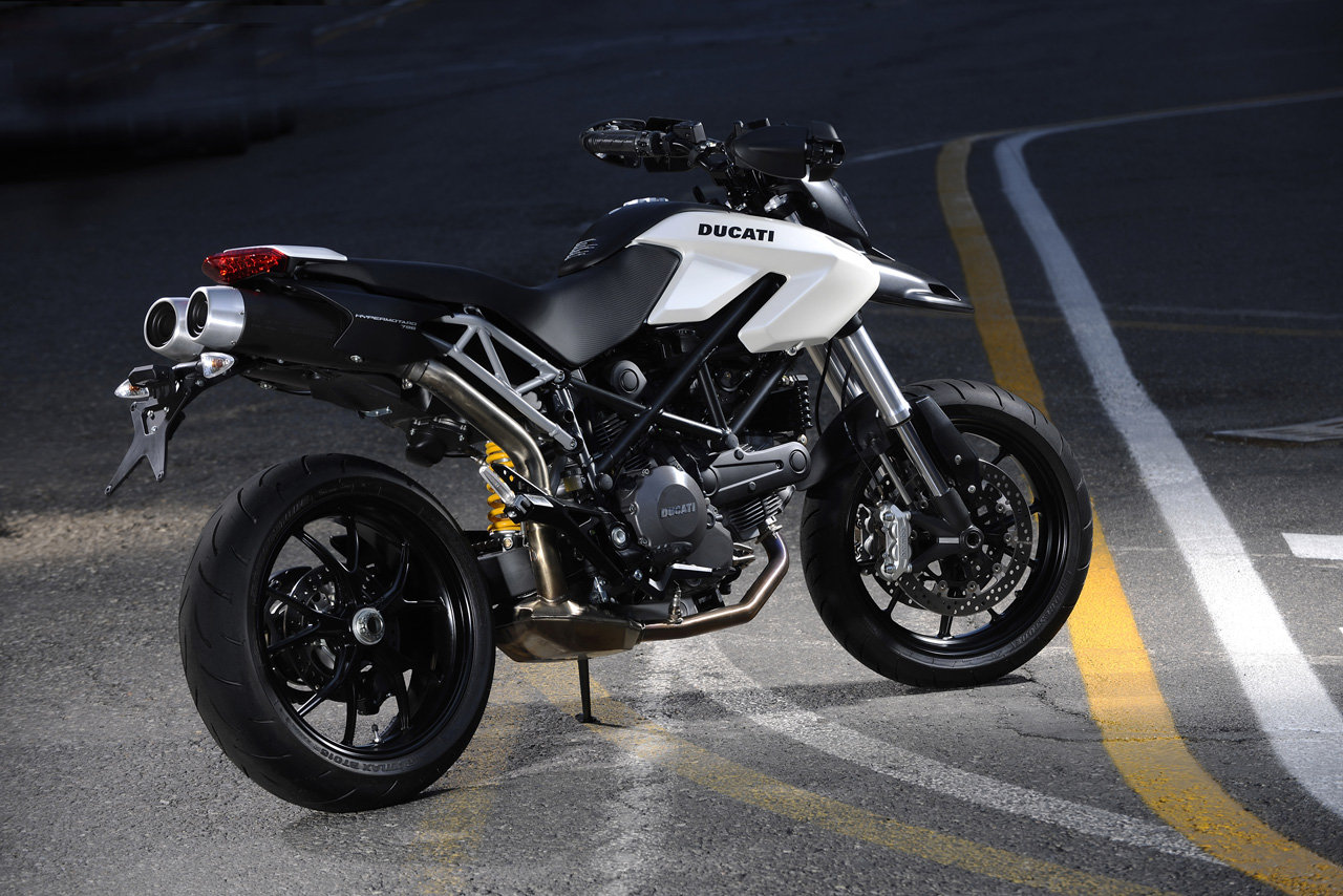 Ducati Hypermotard 796