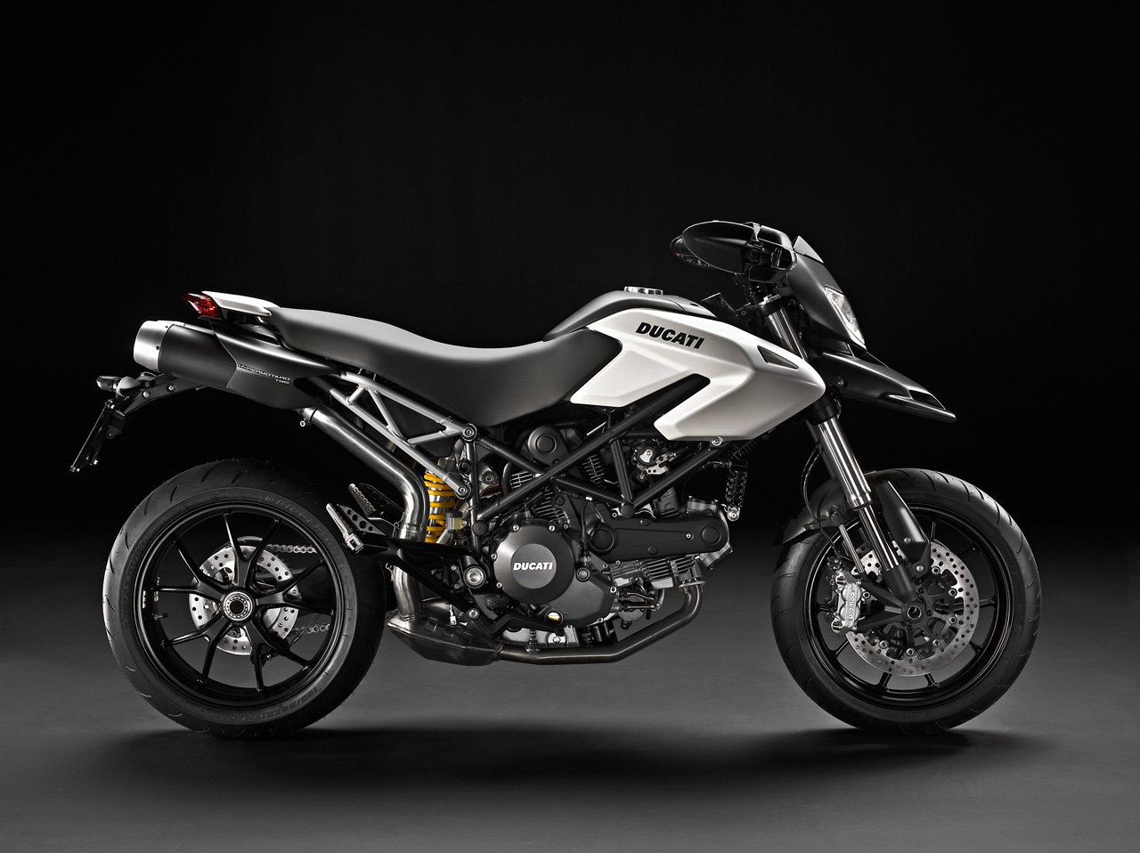 Ducati Hypermotard 796