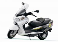 Suzuki Burgman Fuel-Cell дебютира в Токио