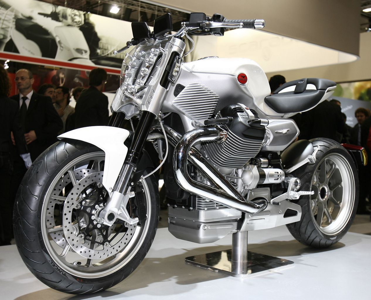 Moto Guzzi V12 Le Mans, V12 Strada и V12 X