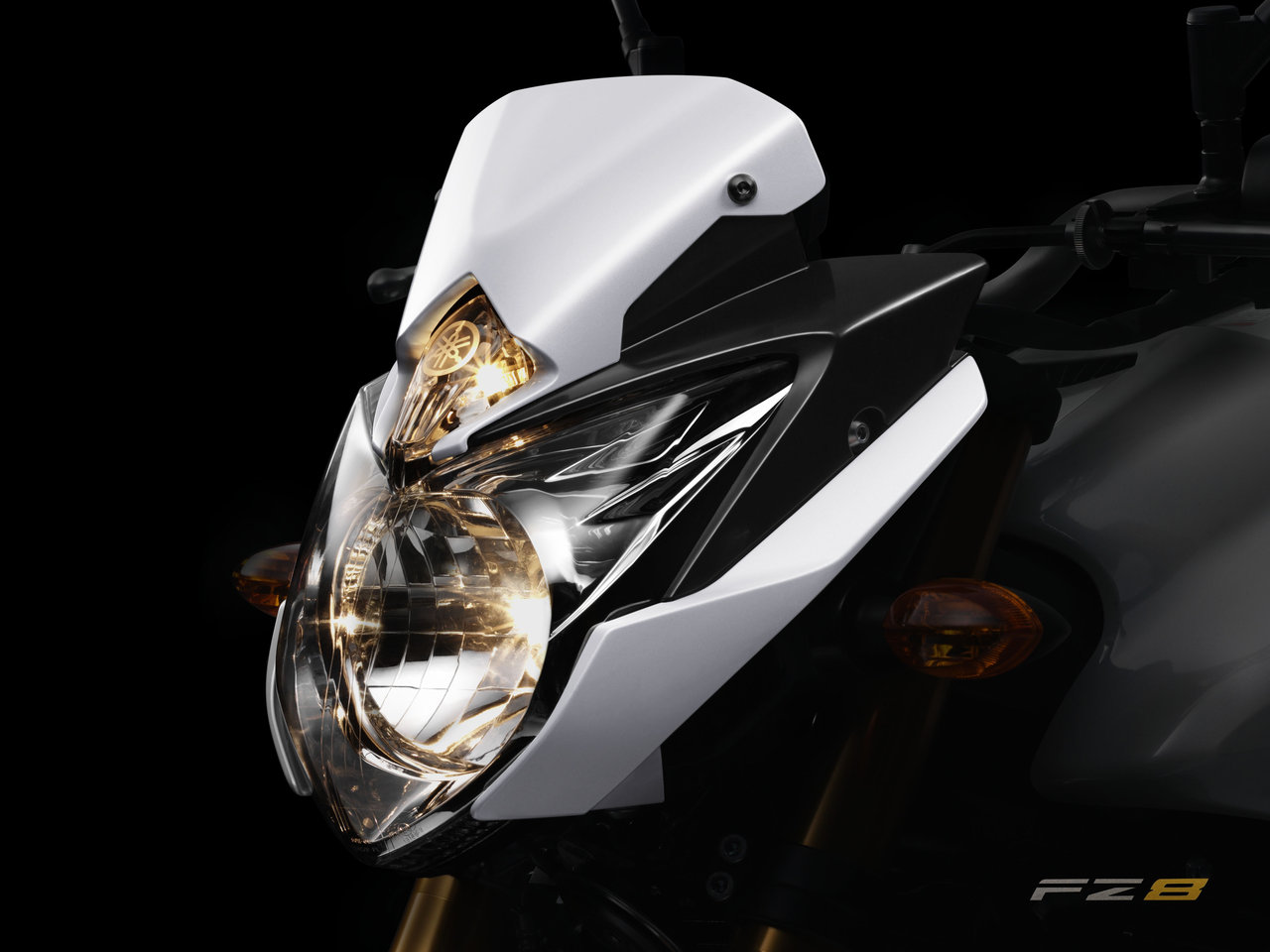 Yamaha FZ8 (тийзър)