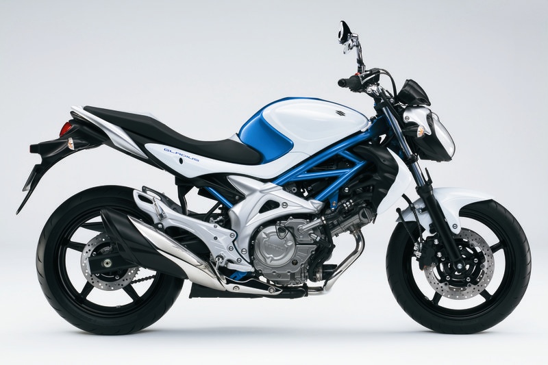 Suzuki Gladius  2010