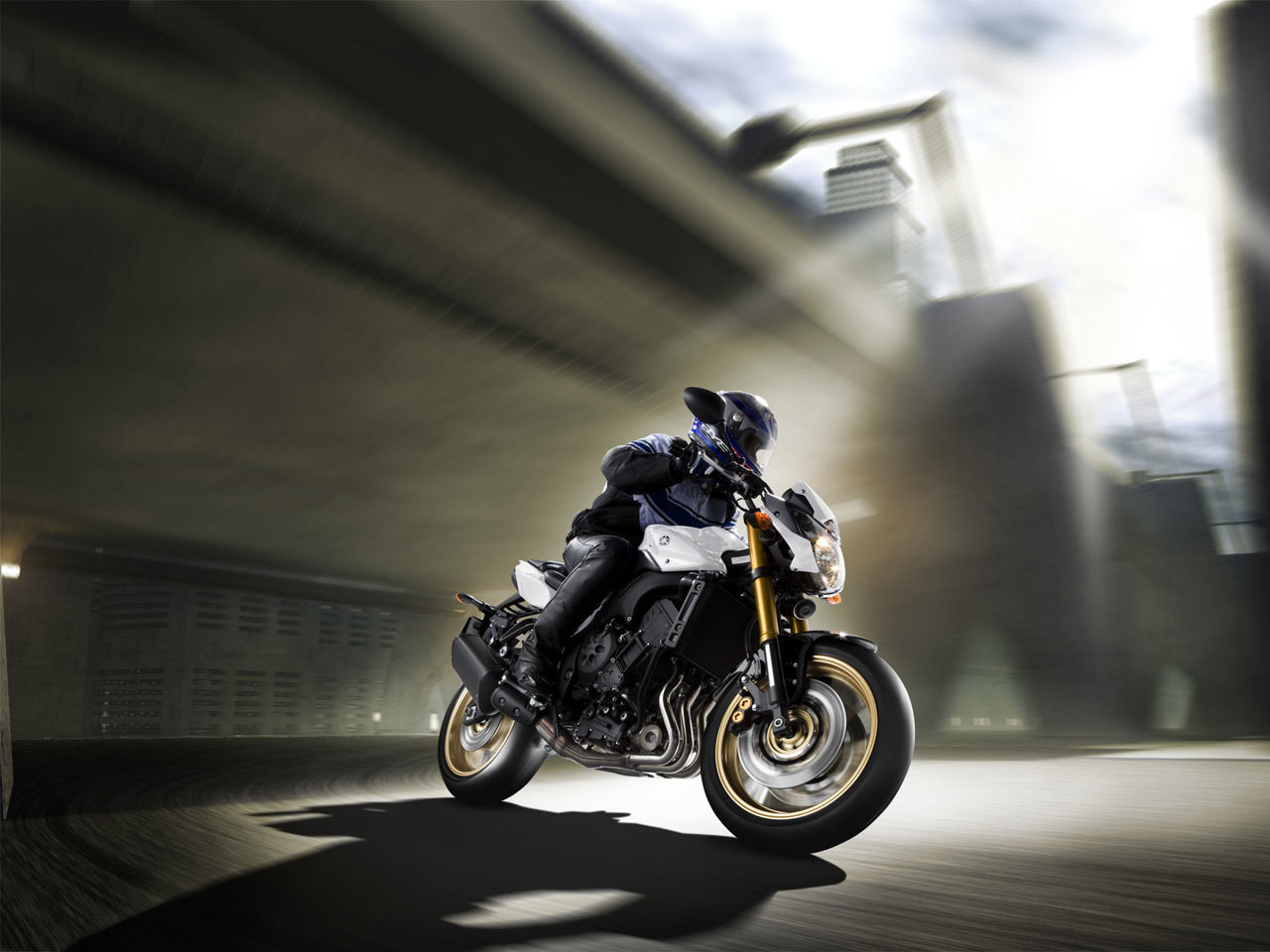 Yamaha FZ8