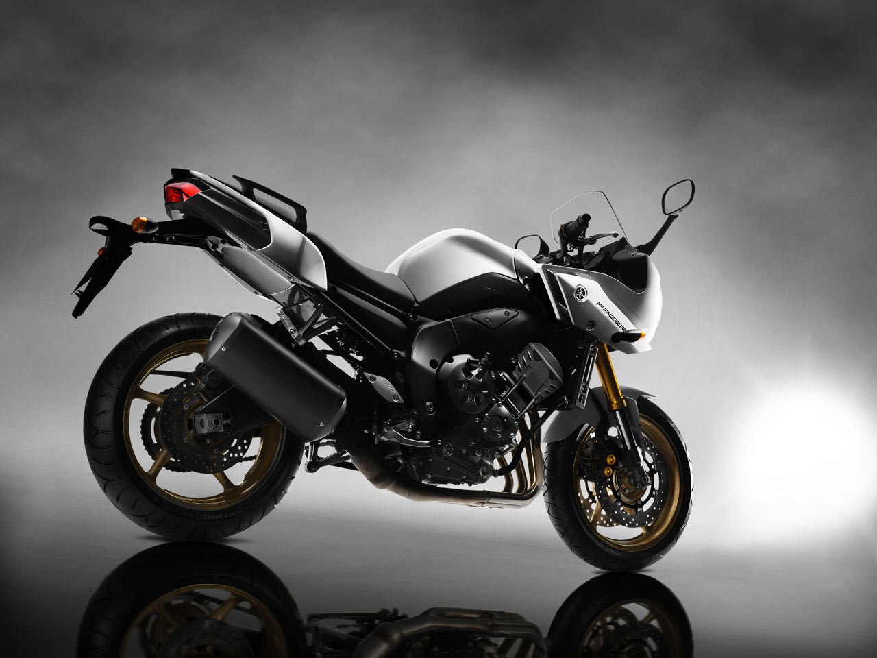 Yamaha Fazer 8