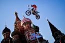 Red Bull X-Fighters разтърси Червения площад в Москва