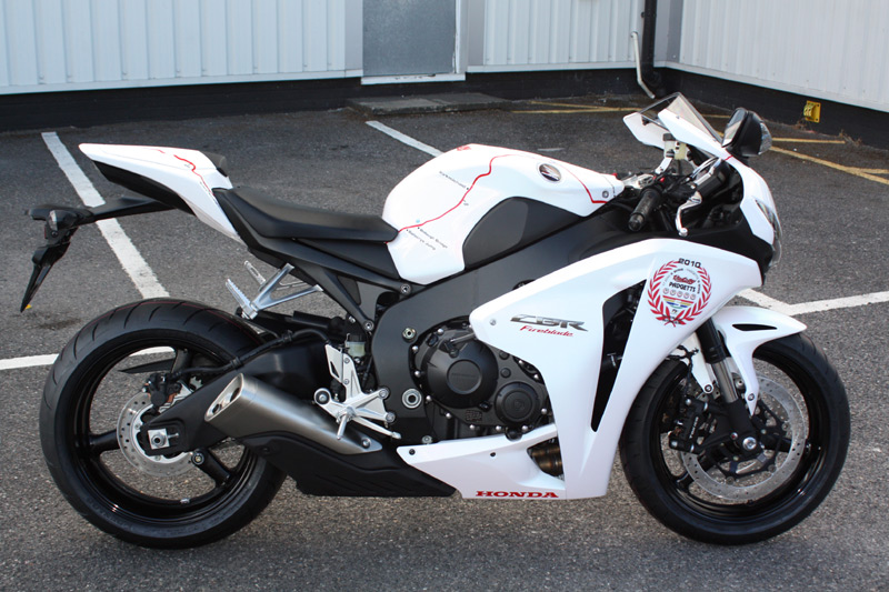 Honda CBR1000RR Fireblade TT Tribute