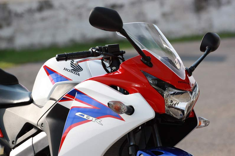 Honda CBR125R 2011 (първи снимки)