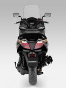 EICMA 2010: Honda SW-T600
