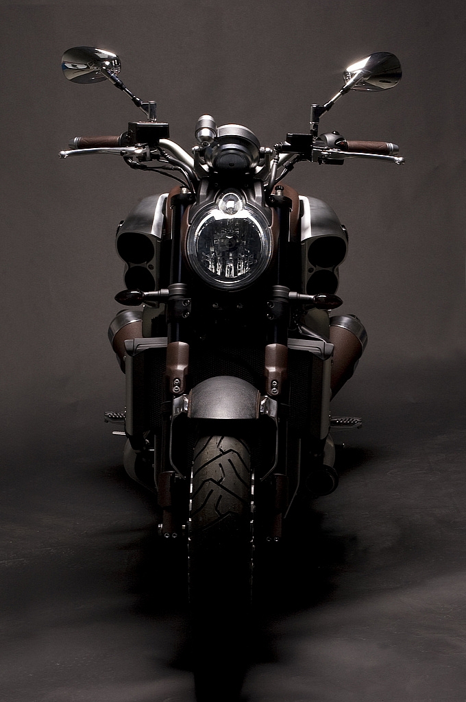 Yamaha VMAX Hermes