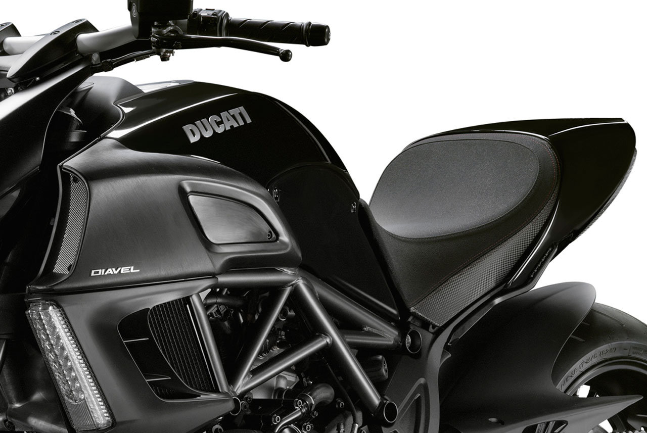 Ducati Diavel Diamond Black