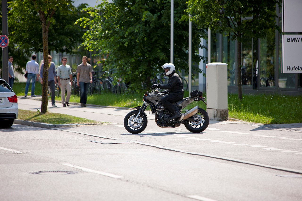 Husqvarna 900 2012 (шпионски снимки)