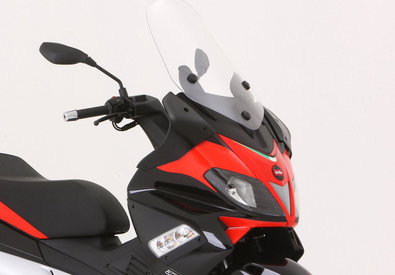 Aprilia SR Max 125 и SR Max 300