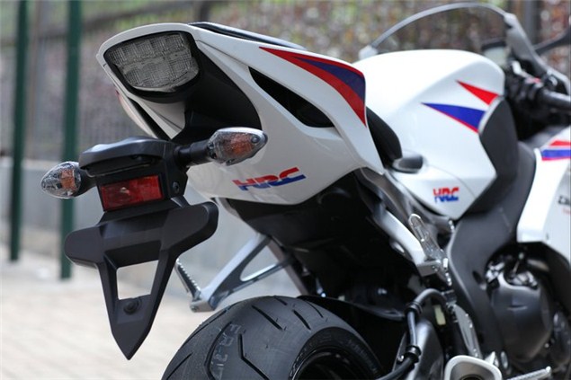 Honda CBR1000RR Fireblade 2012 (първи снимки)