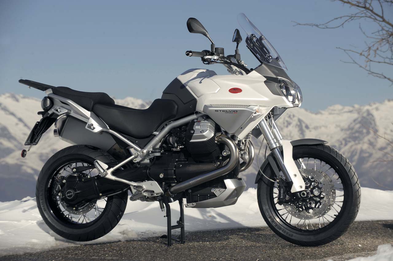 Moto Guzzi Stelvio 1200 4V