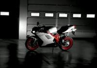 Грабващо видео на Ducati 848 Evo и Ducati 1198S
