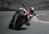 Грабваща реклама на Yamaha R1 2012